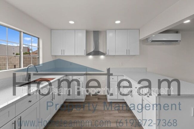 Building Photo - 820 Harris Ave