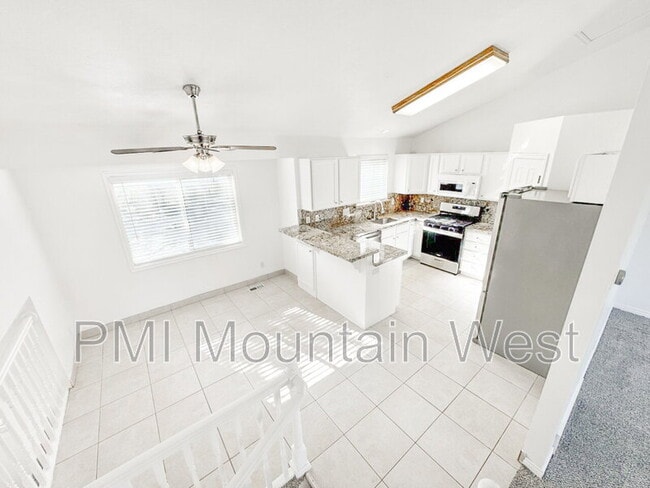 Building Photo - 36 Orchard Ln