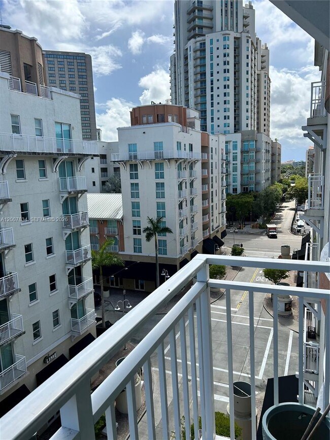 Building Photo - 7275 SW 90th St