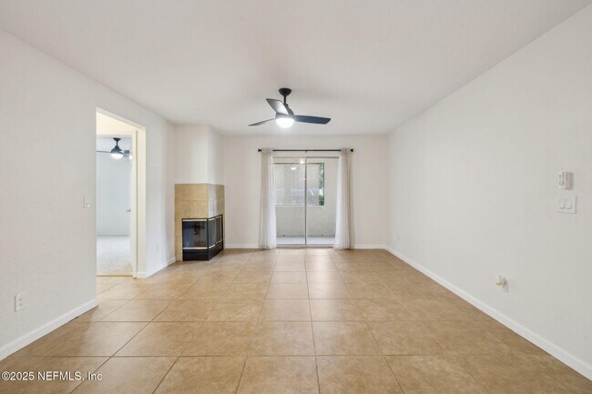 Building Photo - 9 Arbor Club Dr