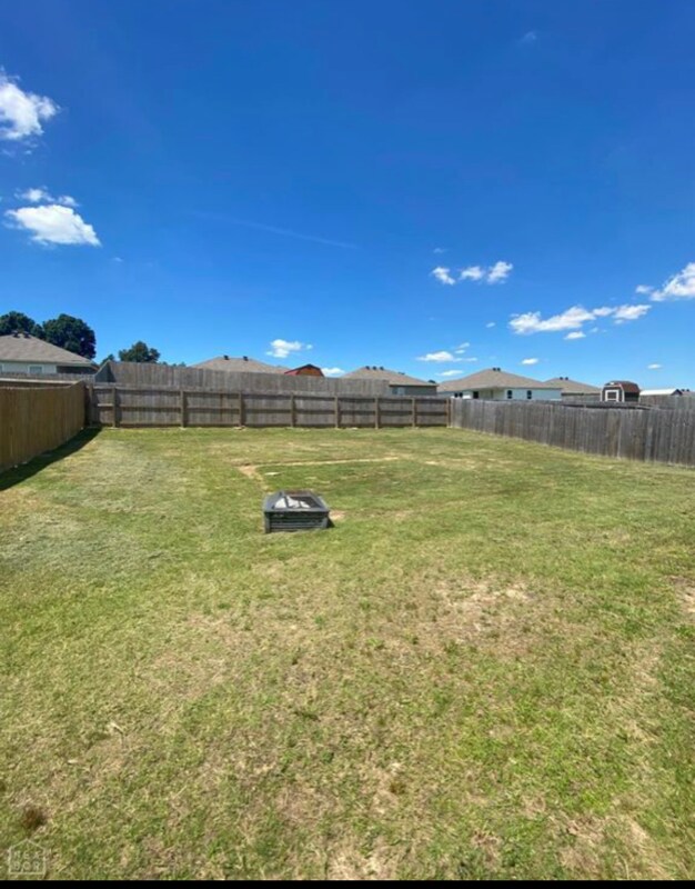 Building Photo - 4012 Willow Pointe Dr