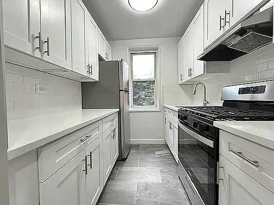 Primary Photo - 1 bedroom in BRONX NY 10471