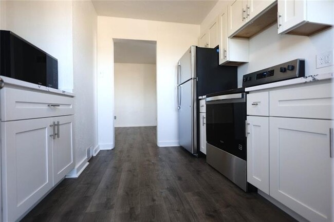 Building Photo - 2811 Brownsville Rd