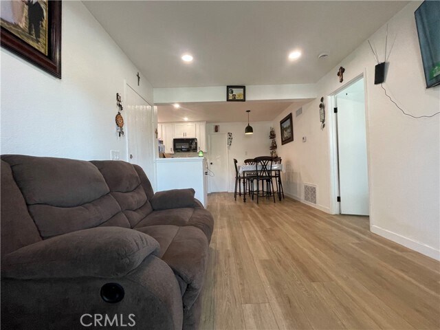 Building Photo - 3638 Oak Creek Dr
