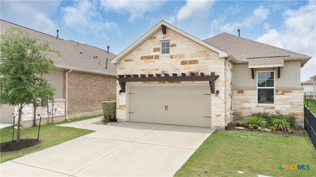 Building Photo - 746 Faith Dr