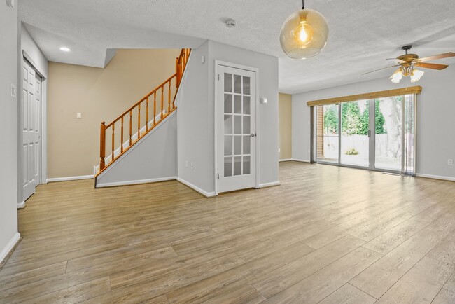 Building Photo - Spring-Ford SD 3 bedroom townhome!