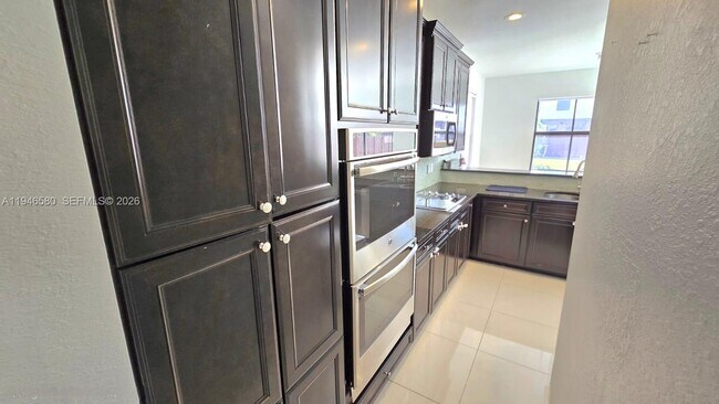 Building Photo - 10032 NW 87th Terrace