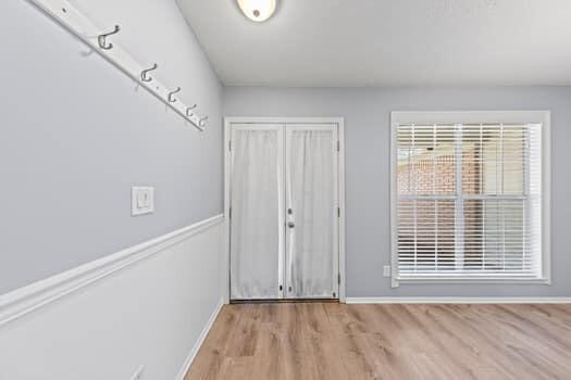 Building Photo - 4498 Parkwood Ln