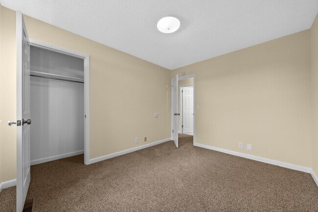 Building Photo - 3 Bedroom Home For Rent Near Needmore Road!