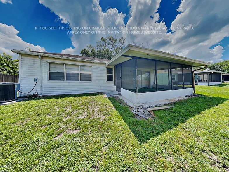 Building Photo - 6151 Morningdale Ave