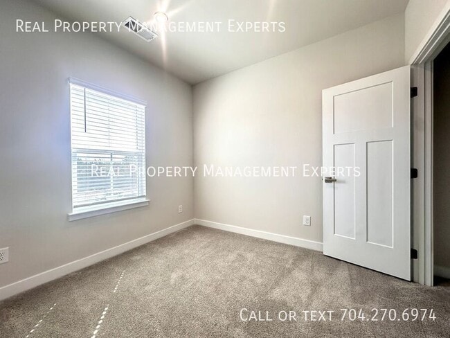 Building Photo - 1410 Newell Towns Ln