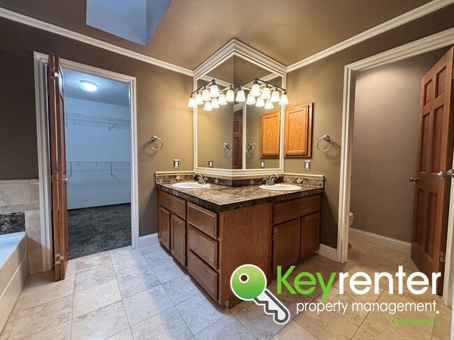 Building Photo - Spacious 5-Bedroom Home in Secluded Cul-De...