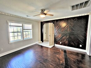 Building Photo - 614 3rd Ave SW