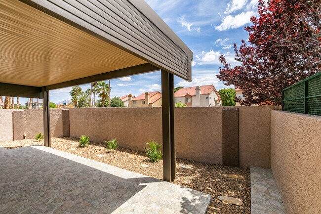 Building Photo - Fully Remodeled Corner-Lot Home with Dual Primary Suites & Private Patio