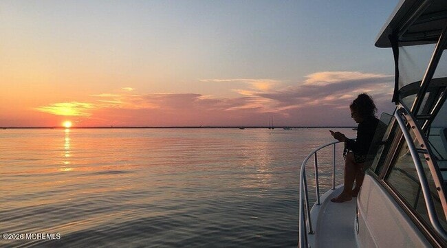 Building Photo - 406 Lawrence Dr