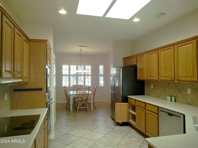 Building Photo - 17214 W Hermosa Dr