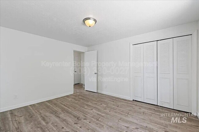 Building Photo - 4813 W Targee St