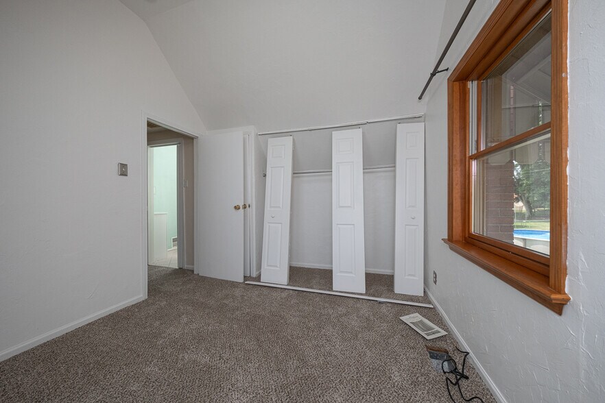 Building Photo - 445 Jenne Dr