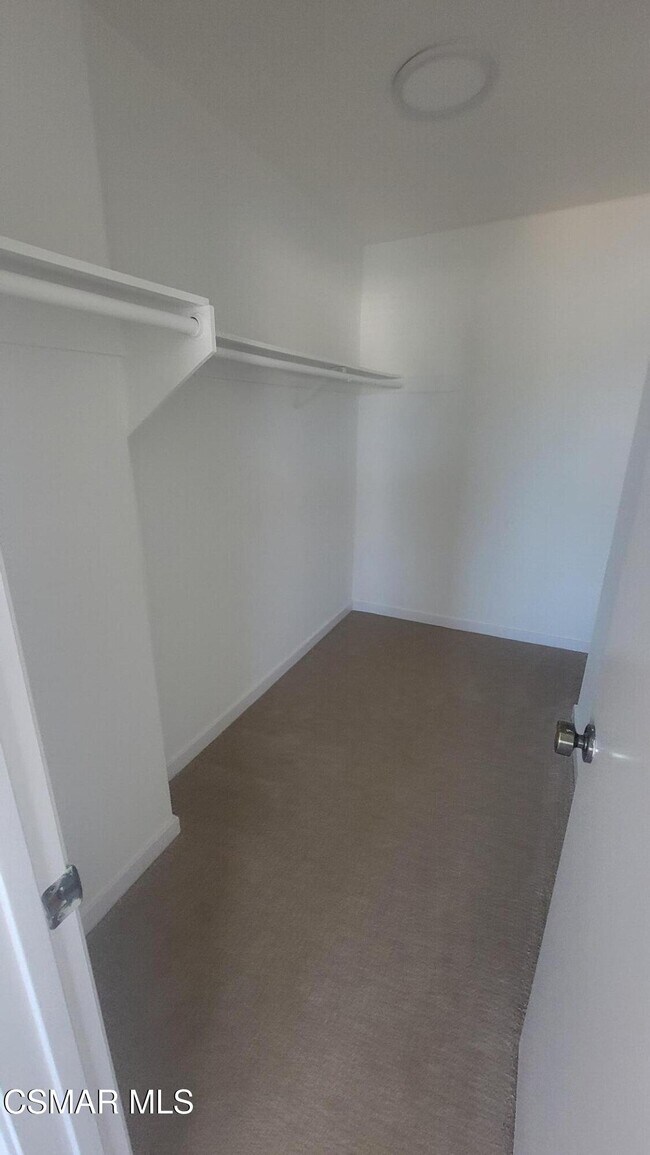 Building Photo - 2075 Sierra Pl