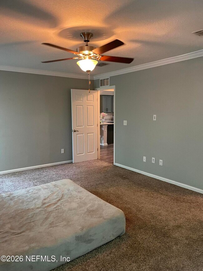 Building Photo - 5549 Broadgate Ct