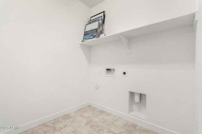 Building Photo - 5221 N 79th Dr