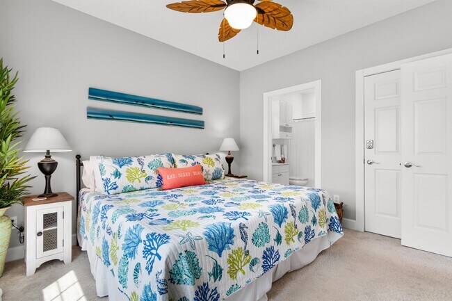 Building Photo - 4877 Dahlia Ct
