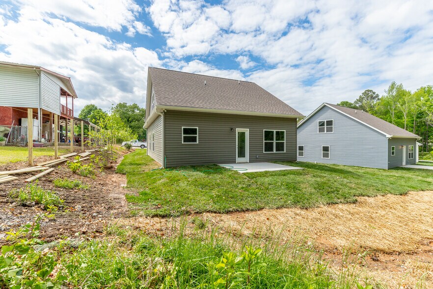 Building Photo - 4646 Heiskell Dr
