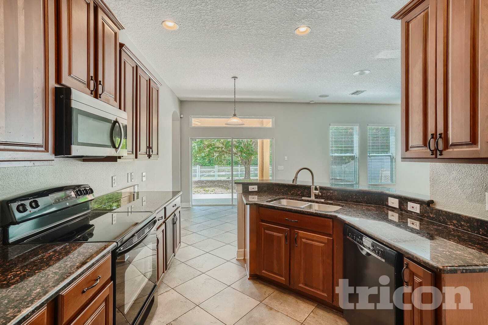 Building Photo - 7982 Camden Woods Dr