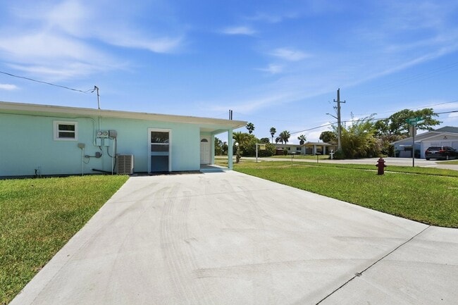 Building Photo - 1400 Binney Dr