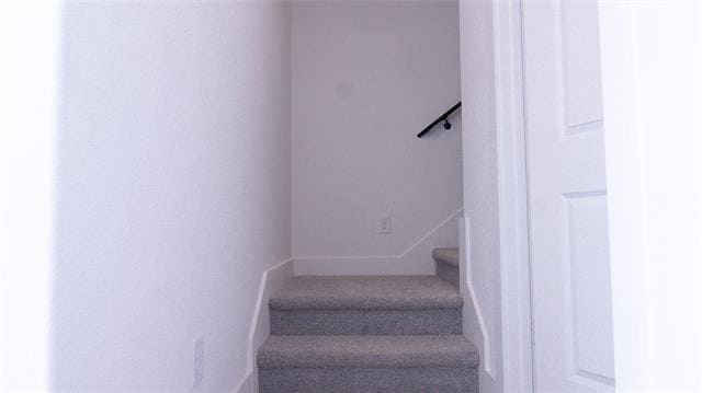 Building Photo - 2558 Campden Mews
