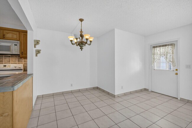 Building Photo - 4992 Sable Pine Cir