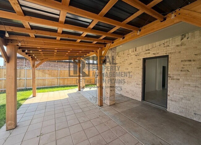 Building Photo - 2109 Freedom Dr