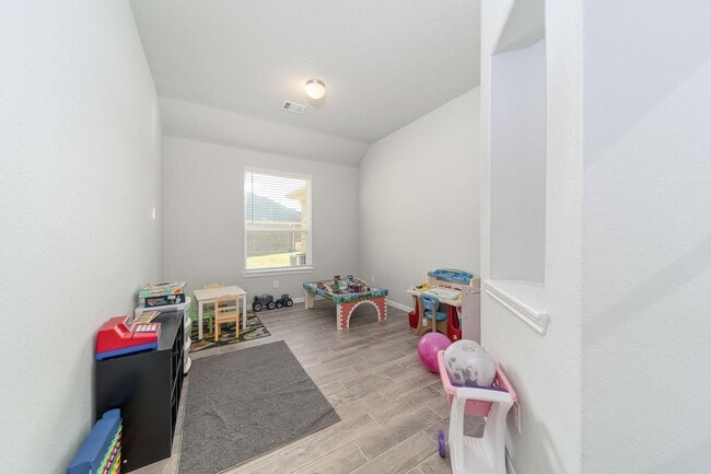 Building Photo - 99 Rd 6605