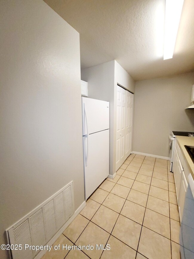 Building Photo - 1163 N Tiger Point