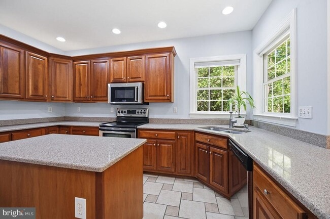 Building Photo - 11912 Old Elm Ct