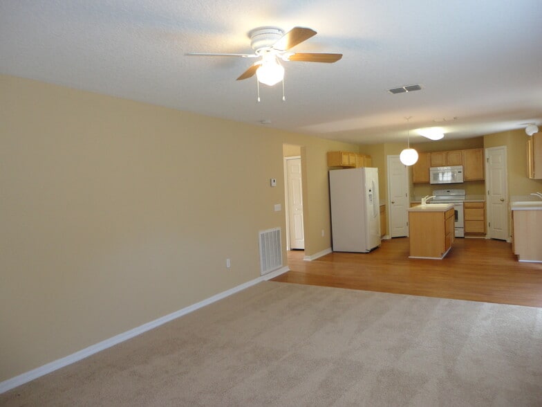 Building Photo - 2062 El Marra Dr