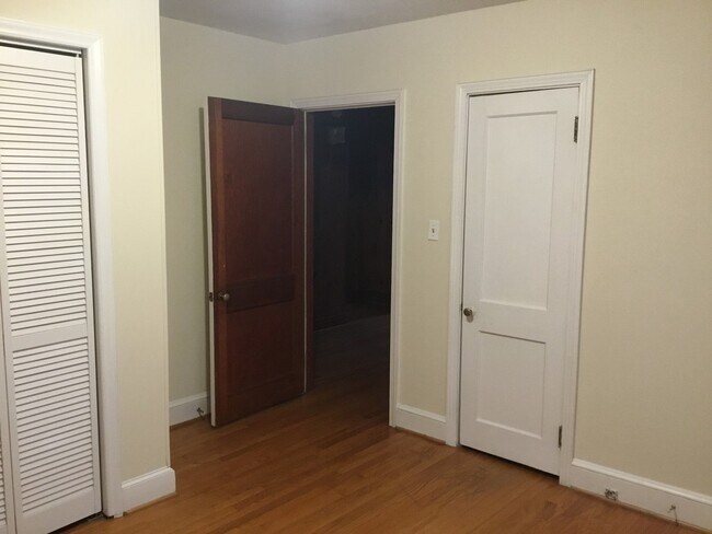 Building Photo - 1035 Candlewood Ln