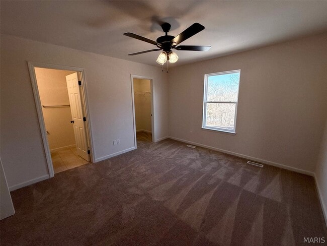 Building Photo - 9618 Maple St