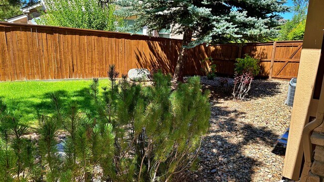 Building Photo - Fantastic 3 Bd 3 Bth + Office in Cherry Cr...