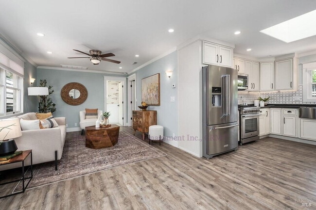 Building Photo - 4 Belle Ave