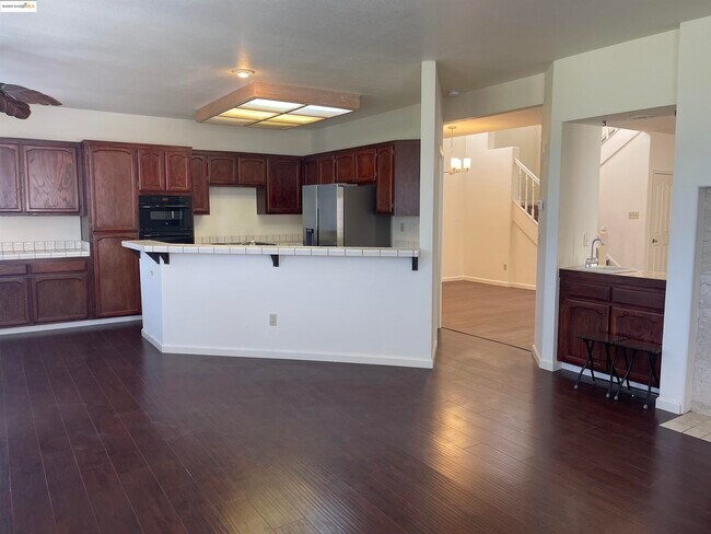Building Photo - 2627 Cherry Hills Dr