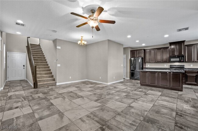 Building Photo - 12243 Loggeta Way