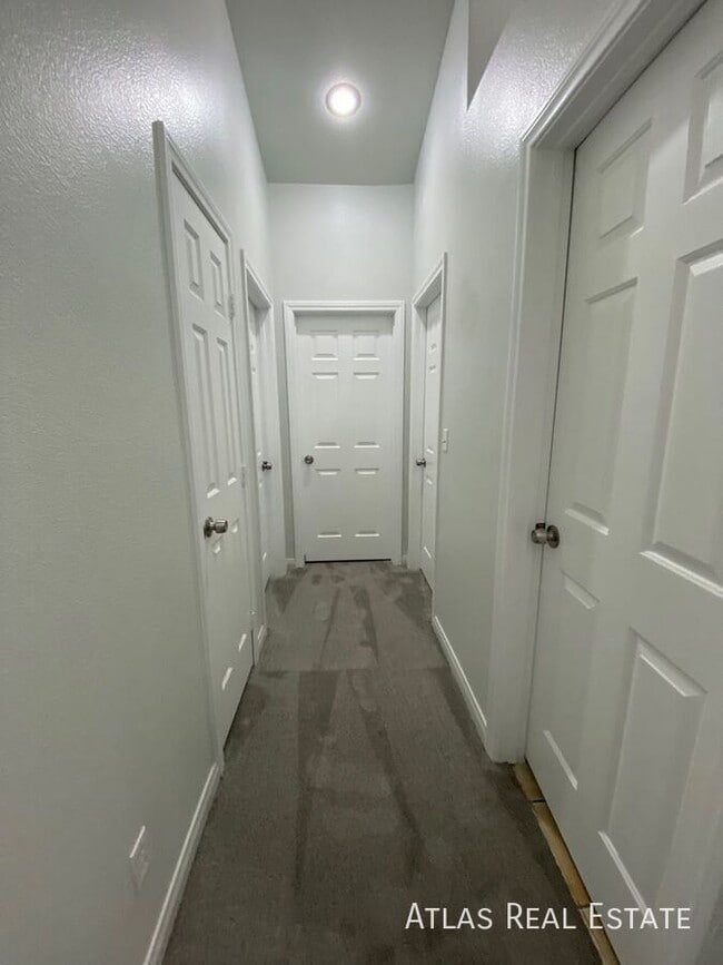 Building Photo - 181 Laguna Hills Ct