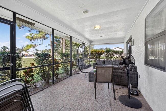 Building Photo - 100 Miramar Ave