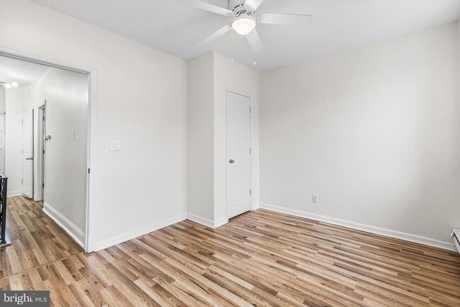 Building Photo - 2335 S Chadwick St