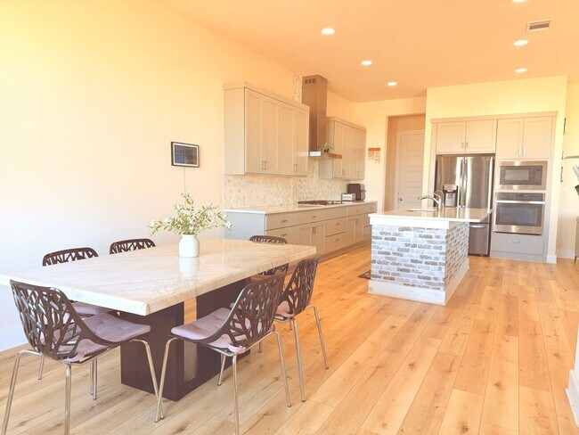 Building Photo - 1832 Indian Apple Wy