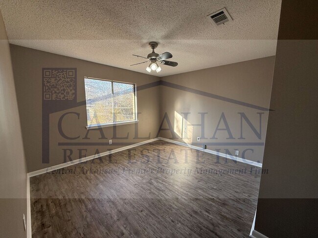 Building Photo - Sherwood 3 Bedroom Home