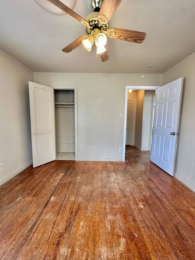 Building Photo - COMING FEBRUARY 2026 - Centrally Located 2-Bedroom Home!