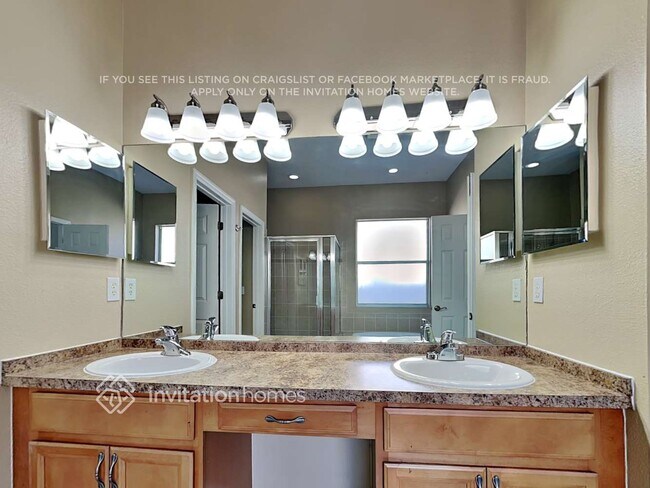 Building Photo - 1922 Raven Manor Dr