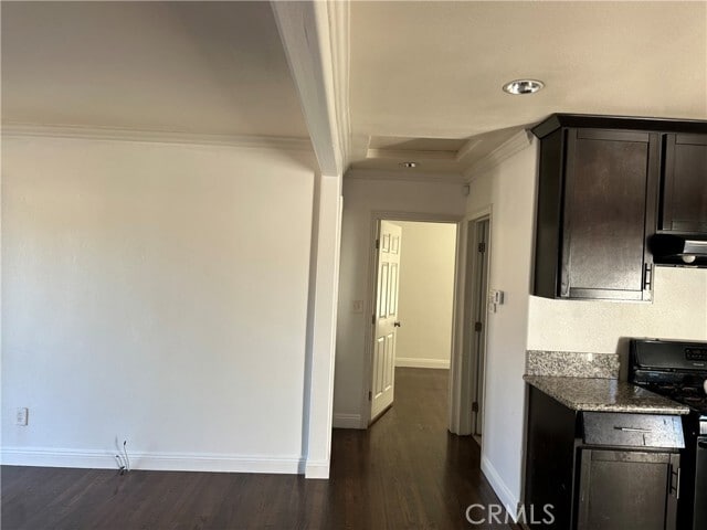 Building Photo - 5752 Jillson St